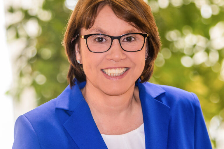 Foto Mitarbeiterin Reinhild Kleine