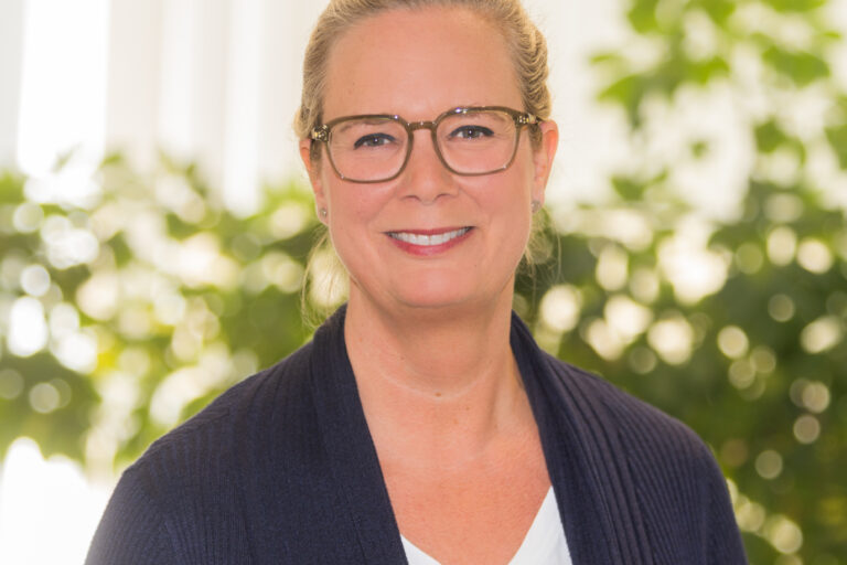 Foto Mitarbeiterin Stefanie Robermann